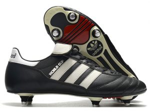 Chuteira de Trava Adidas copa world cup